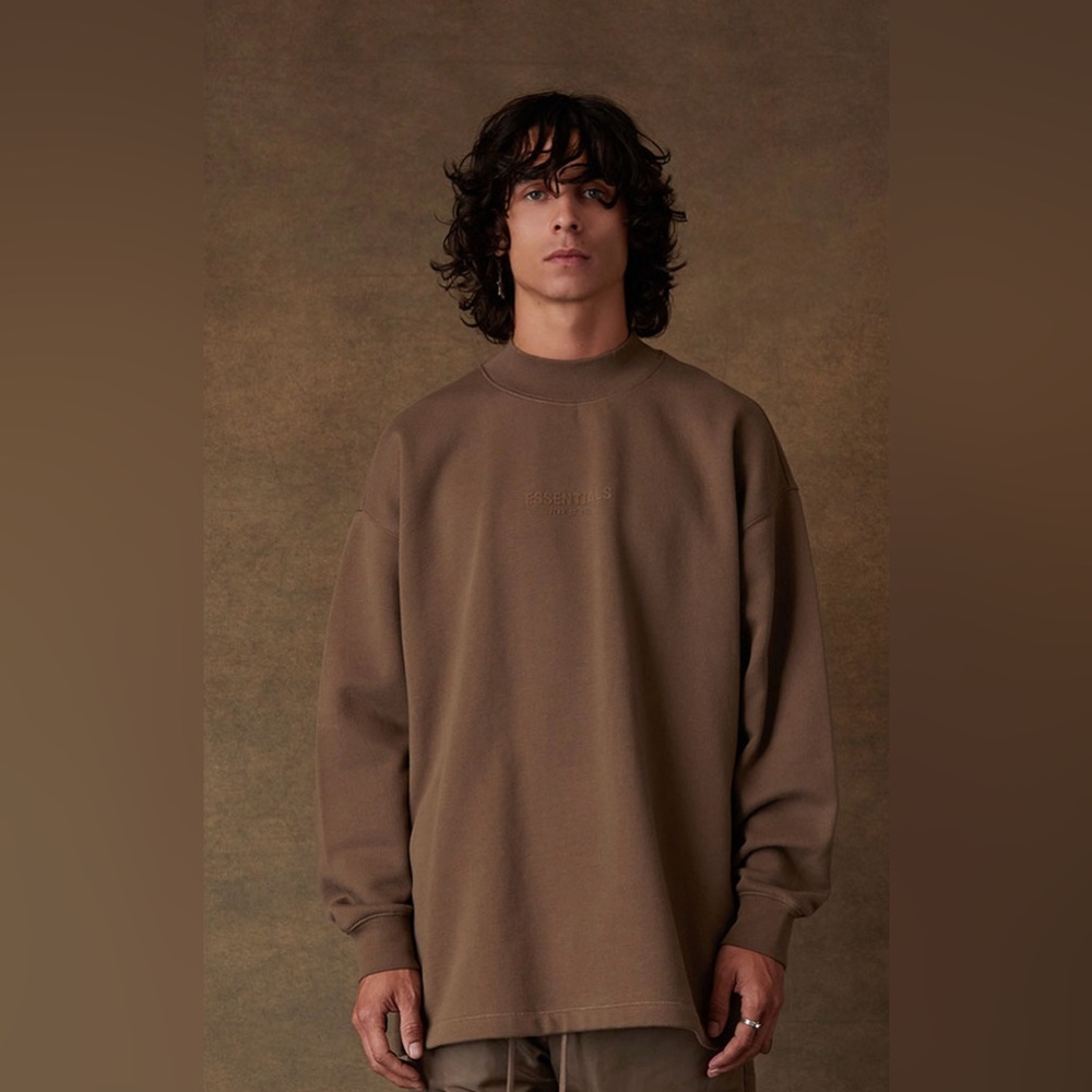 Fear of God Essentials Wood Relaxed Crew Neck Sweatshirt Unisex Size Small NWT